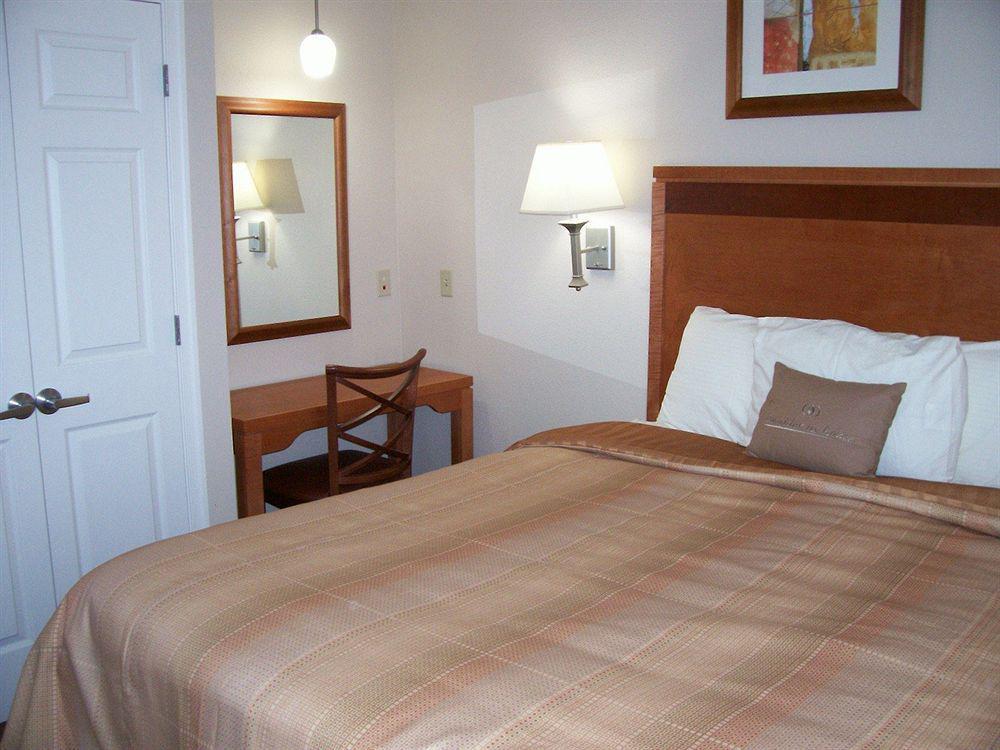 Candlewood Suites Winchester, An Ihg Hotel Εξωτερικό φωτογραφία